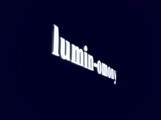 lumin-omony